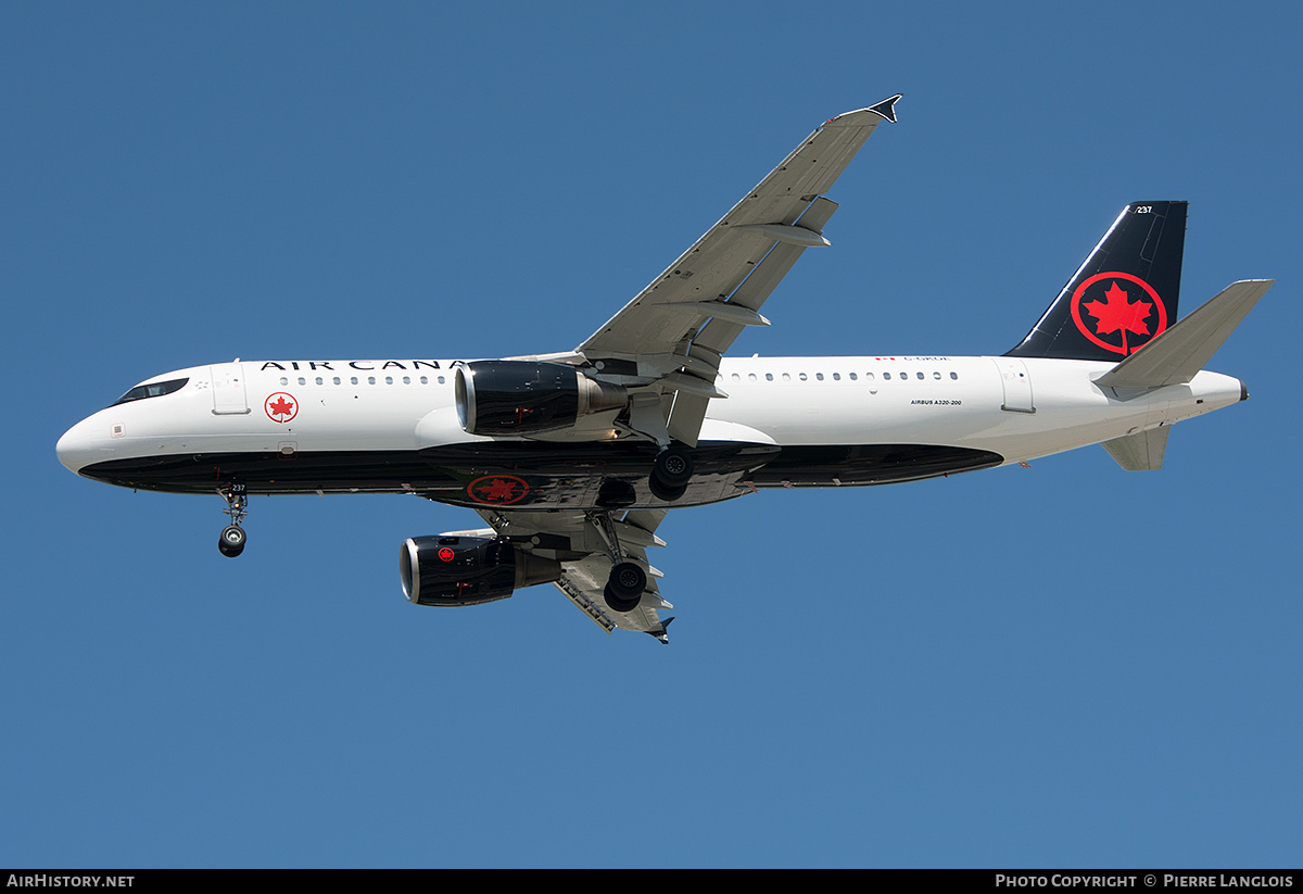 Aircraft Photo of C-GKOE | Airbus A320-214 | Air Canada | AirHistory.net #588678