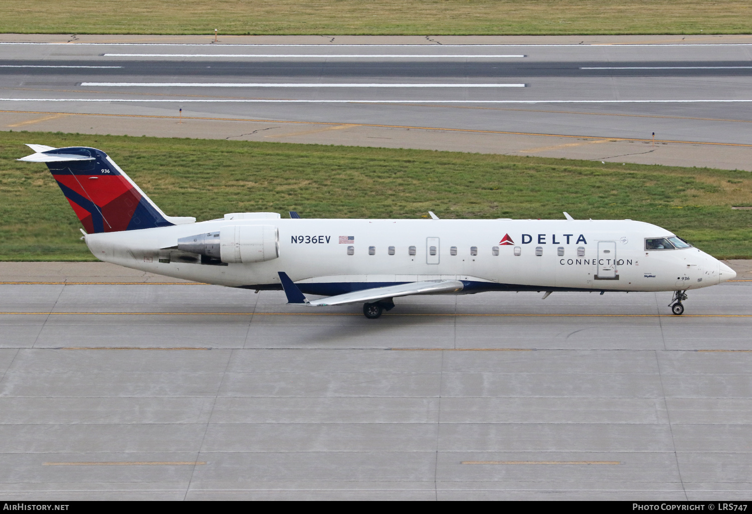 Aircraft Photo of N936EV | Bombardier CRJ-200LR (CL-600-2B19) | Delta Connection | AirHistory.net #588686