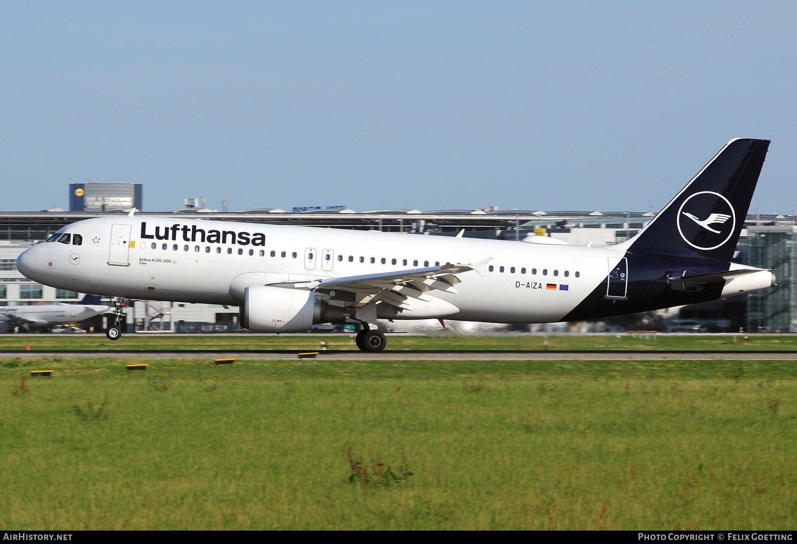 Aircraft Photo of D-AIZA | Airbus A320-214 | Lufthansa | AirHistory.net #588777
