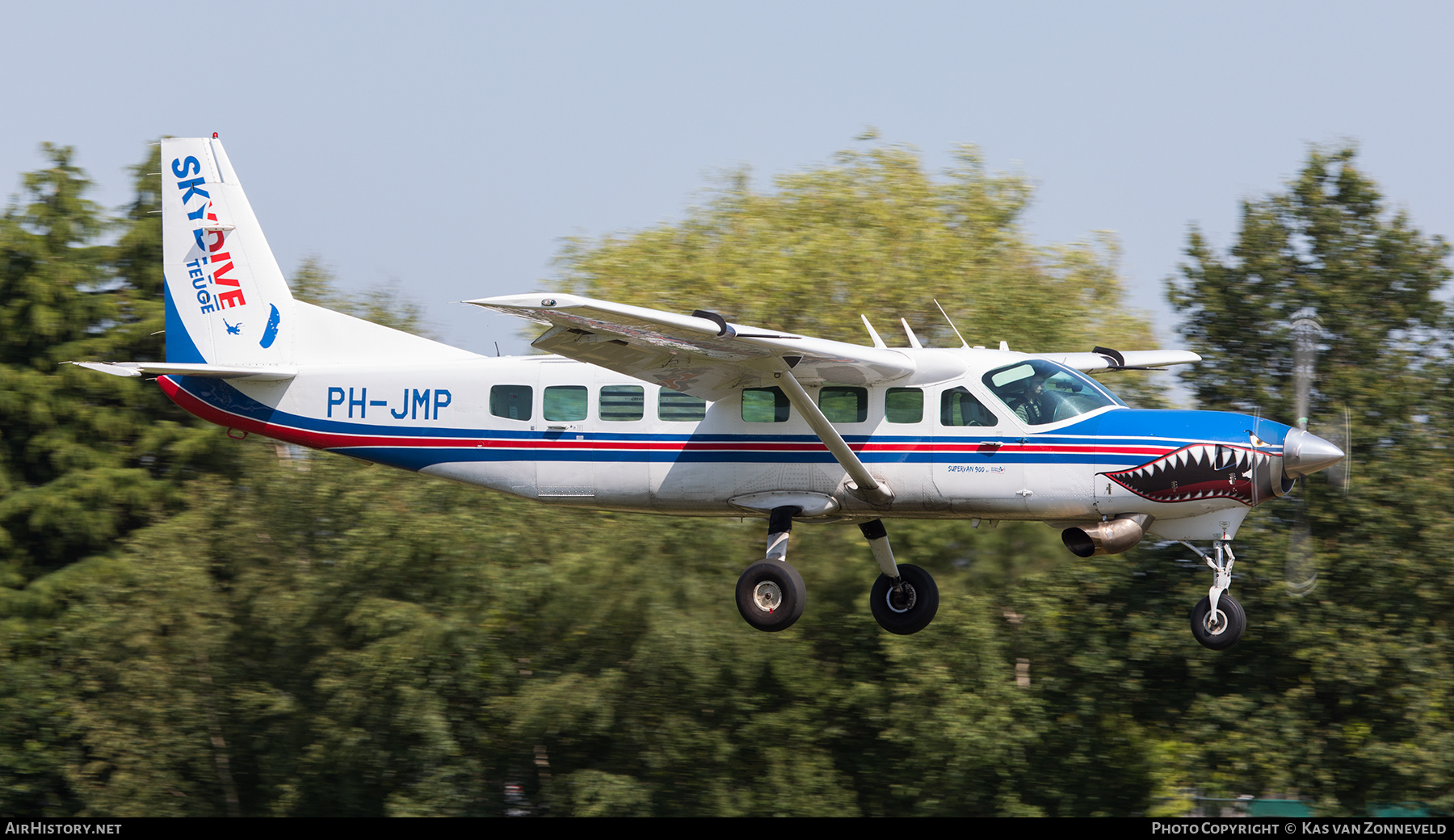 Aircraft Photo of PH-JMP | Cessna 208B Texas Turbine Supervan 900 | Skydive Teuge | AirHistory.net #588792