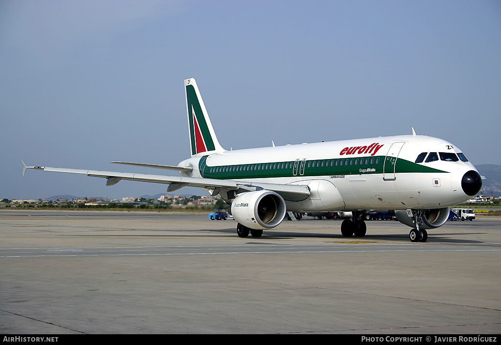 Aircraft Photo of I-EEZF | Airbus A320-214 | Eurofly | AirHistory.net #588806