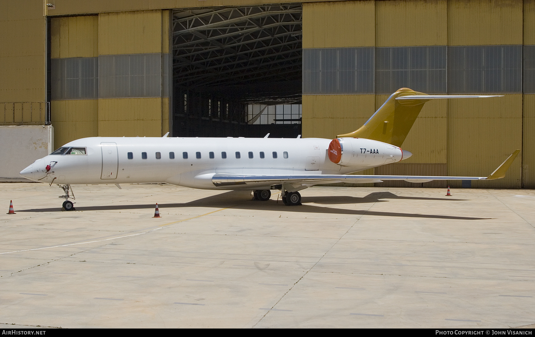 Aircraft Photo of T7-AAA | Bombardier Global Express (BD-700-1A10) | AirHistory.net #588835