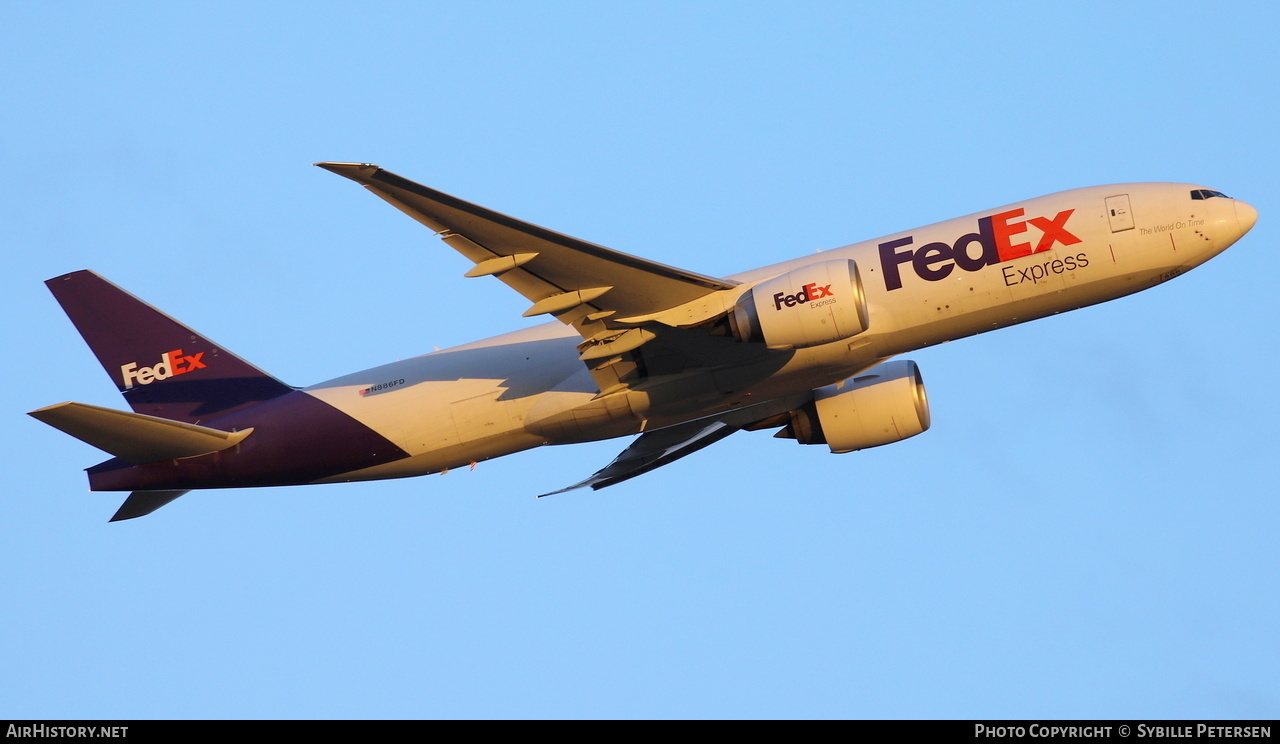 Aircraft Photo of N886FD | Boeing 777-FS2 | FedEx Express | AirHistory.net #588947