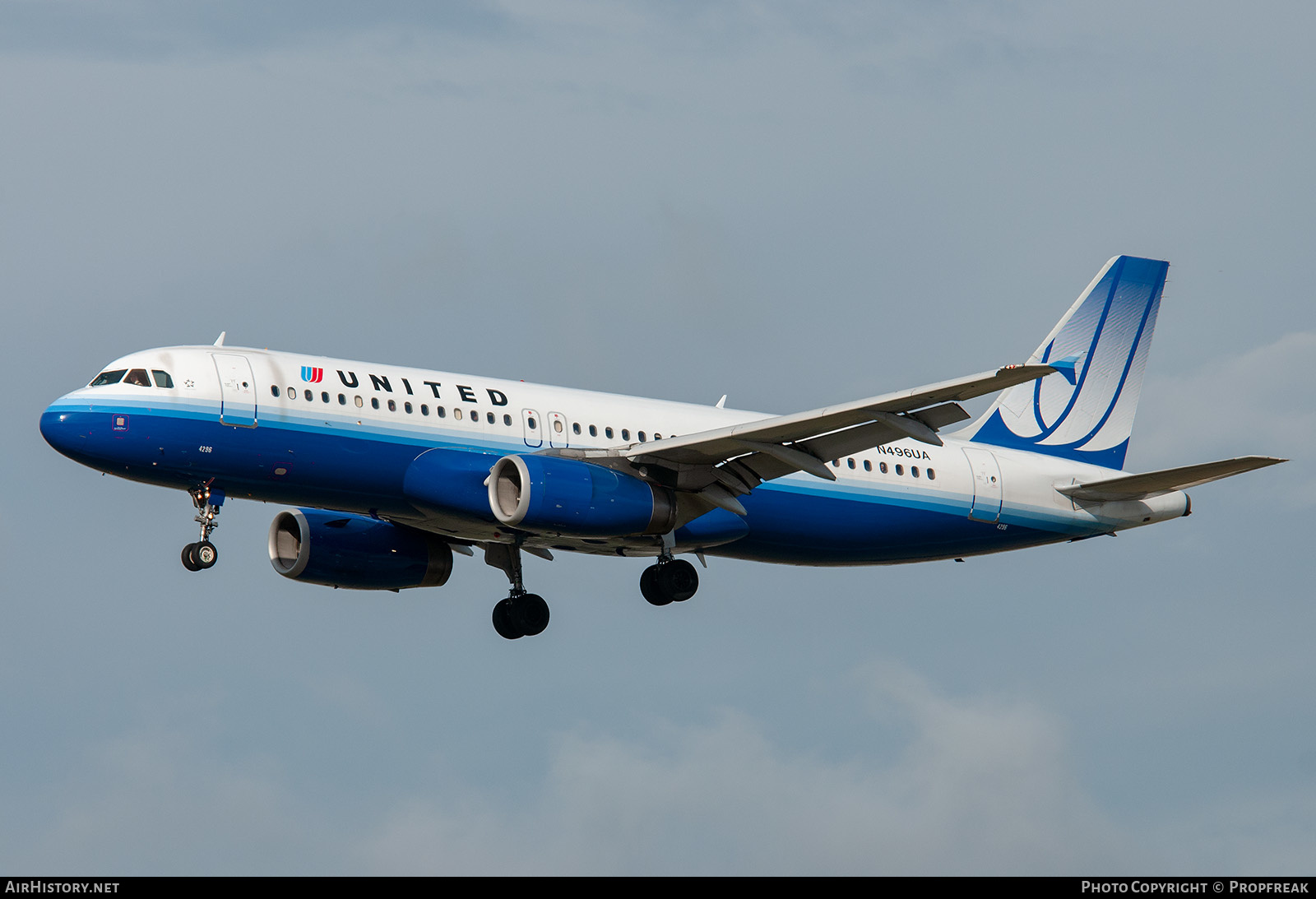 Aircraft Photo of N496UA | Airbus A320-232 | United Airlines | AirHistory.net #588981