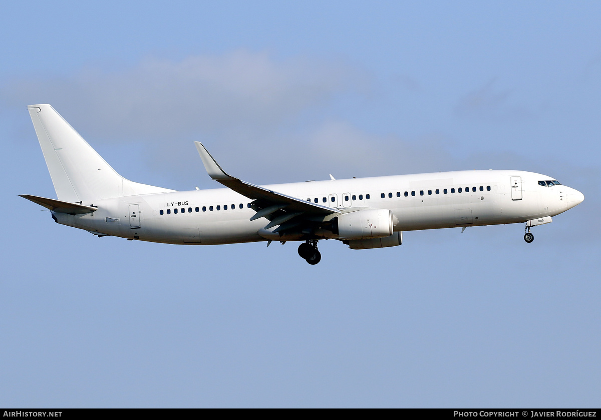 Aircraft Photo of LY-BUS | Boeing 737-82R | AirHistory.net #588988