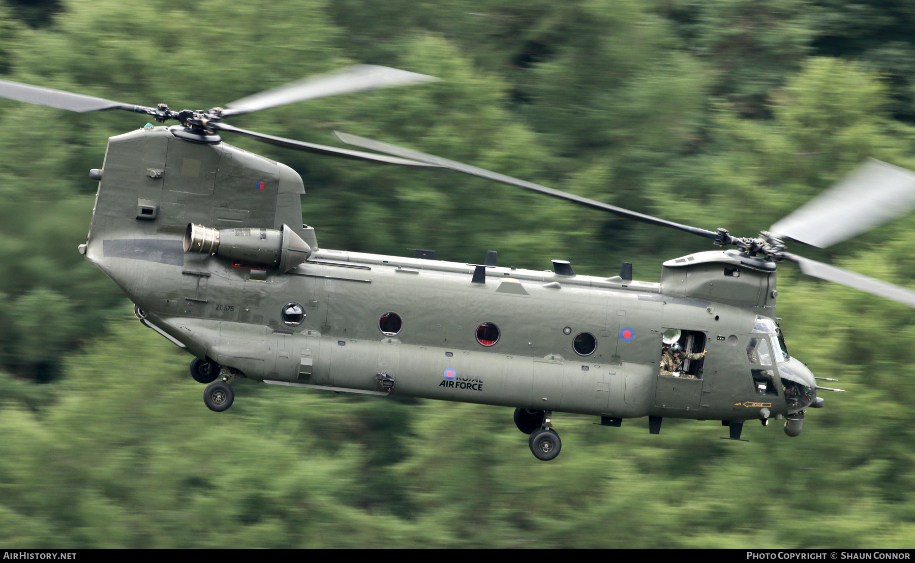 Aircraft Photo of ZD575 | Boeing Chinook HC6A (352) | UK - Air Force | AirHistory.net #589003