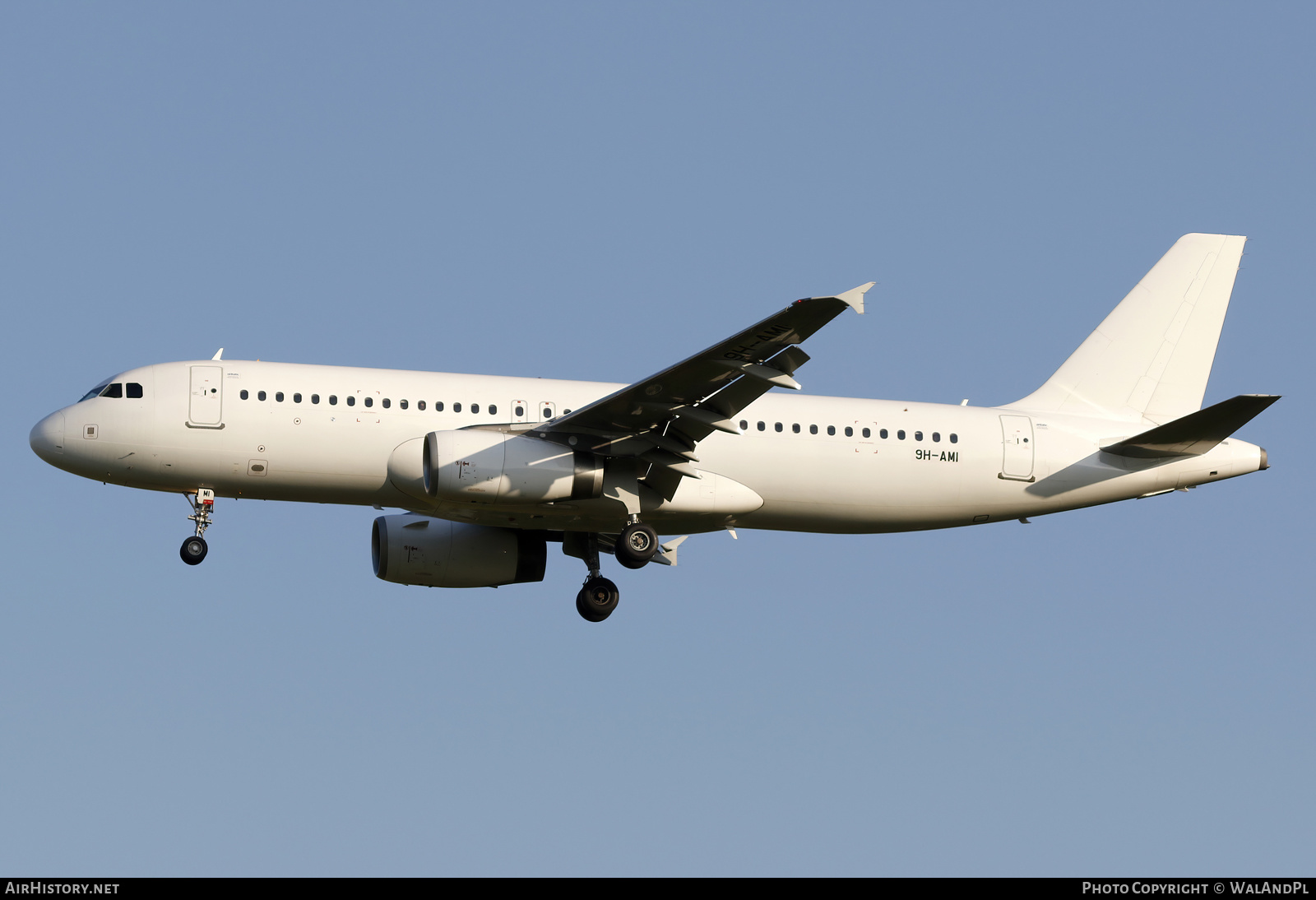 Aircraft Photo of 9H-AMI | Airbus A320-232 | AirHistory.net #589004