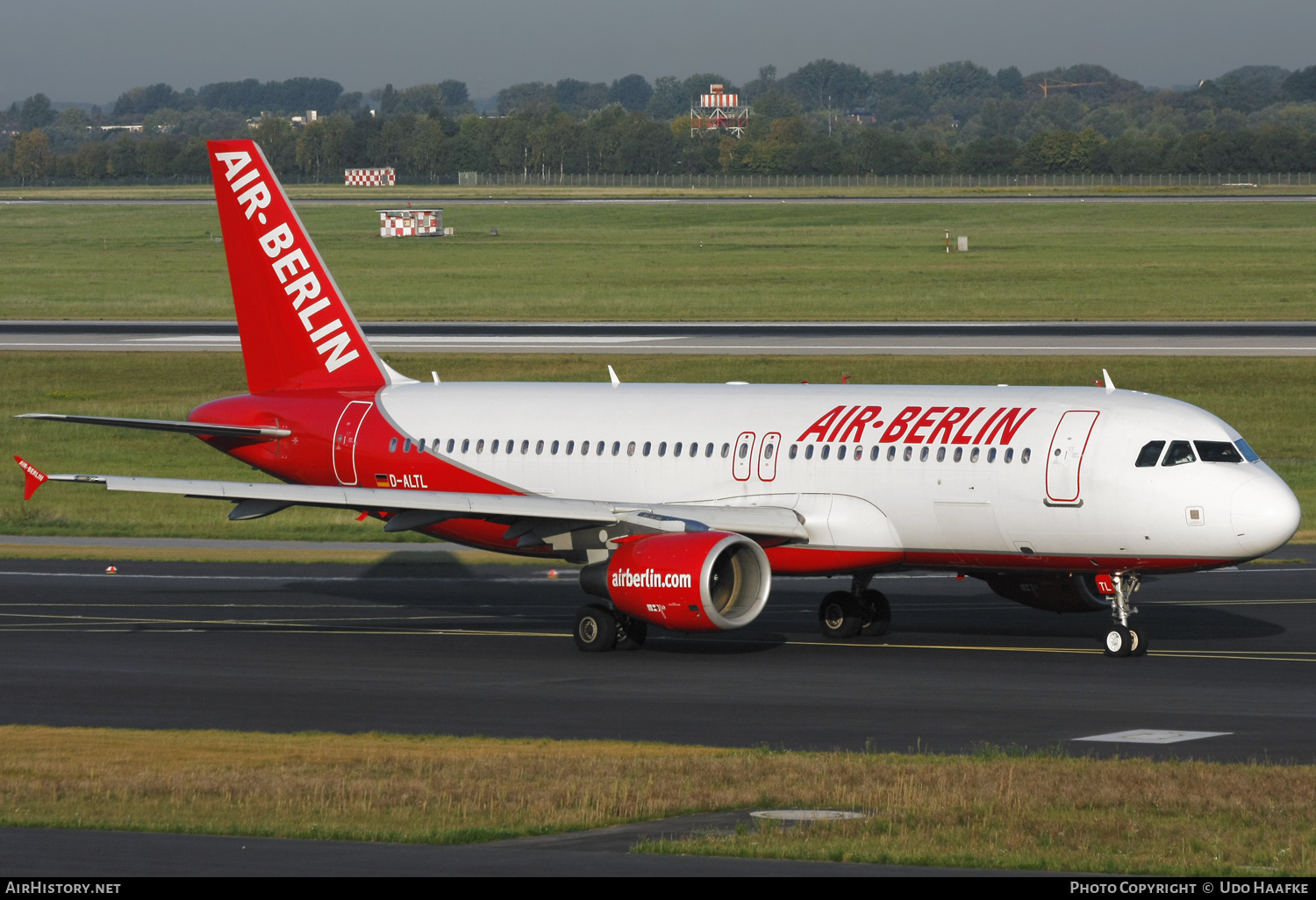 Aircraft Photo of D-ALTL | Airbus A320-214 | Air Berlin | AirHistory.net #589007