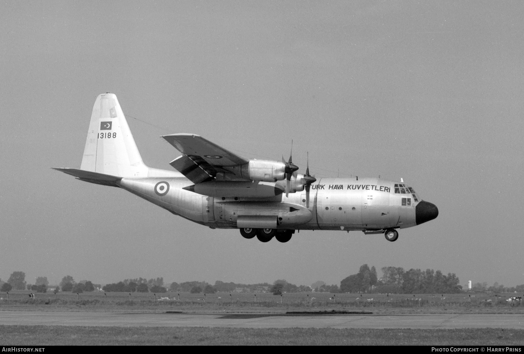 Aircraft Photo of 13188 | Lockheed C-130E Hercules (L-382) | Turkey - Air Force | AirHistory.net #589094