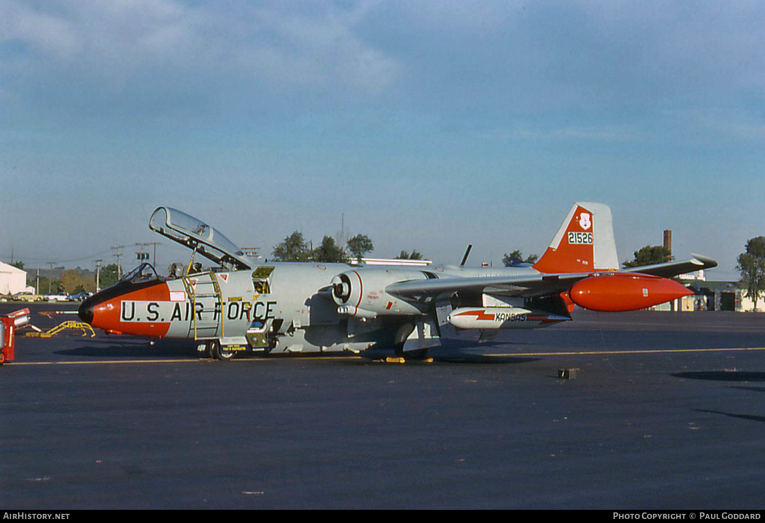 Aircraft Photo of 52-1526 / 21526 | Martin EB-57B Canberra | USA - Air Force | AirHistory.net #589184