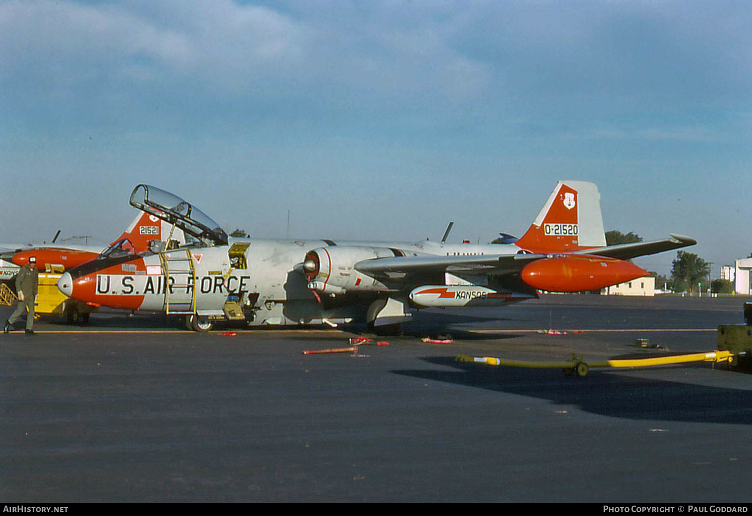 Aircraft Photo of 52-1520 / 0-21520 | Martin EB-57B Canberra | USA - Air Force | AirHistory.net #589203