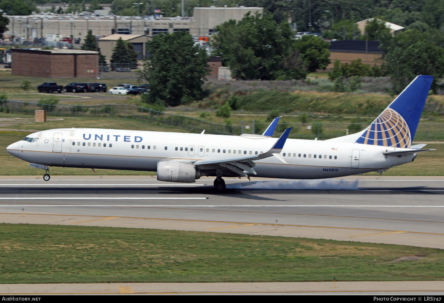 Aircraft Photo of N69813 | Boeing 737-924/ER | United Airlines | AirHistory.net #589210