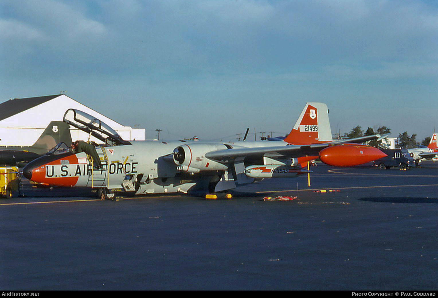 Aircraft Photo of 52-1499 / 0-21499 | Martin EB-57B Canberra | USA - Air Force | AirHistory.net #589230