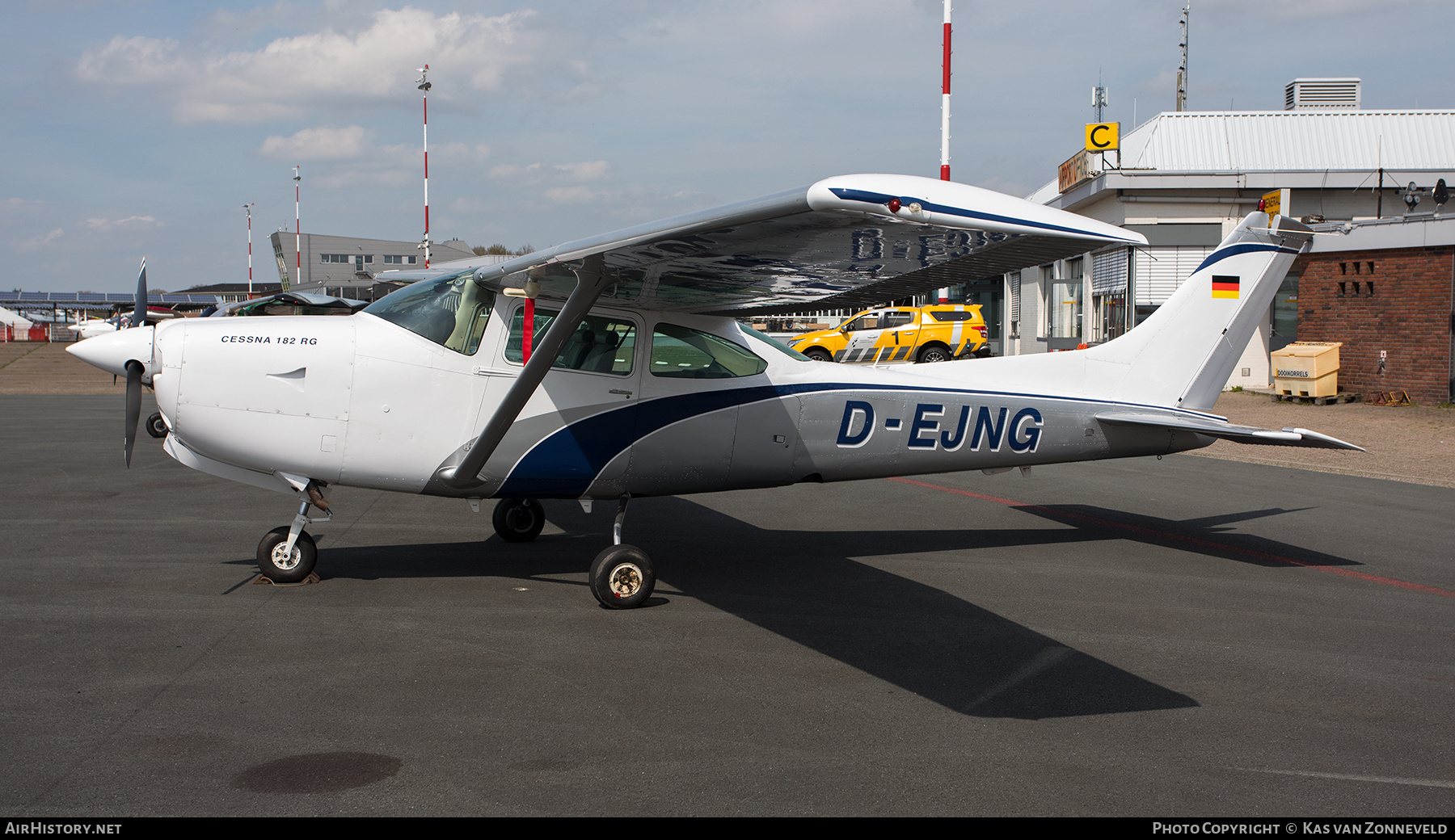 Aircraft Photo of D-EJNG | Cessna R182 Skylane RG II | AirHistory.net #589401