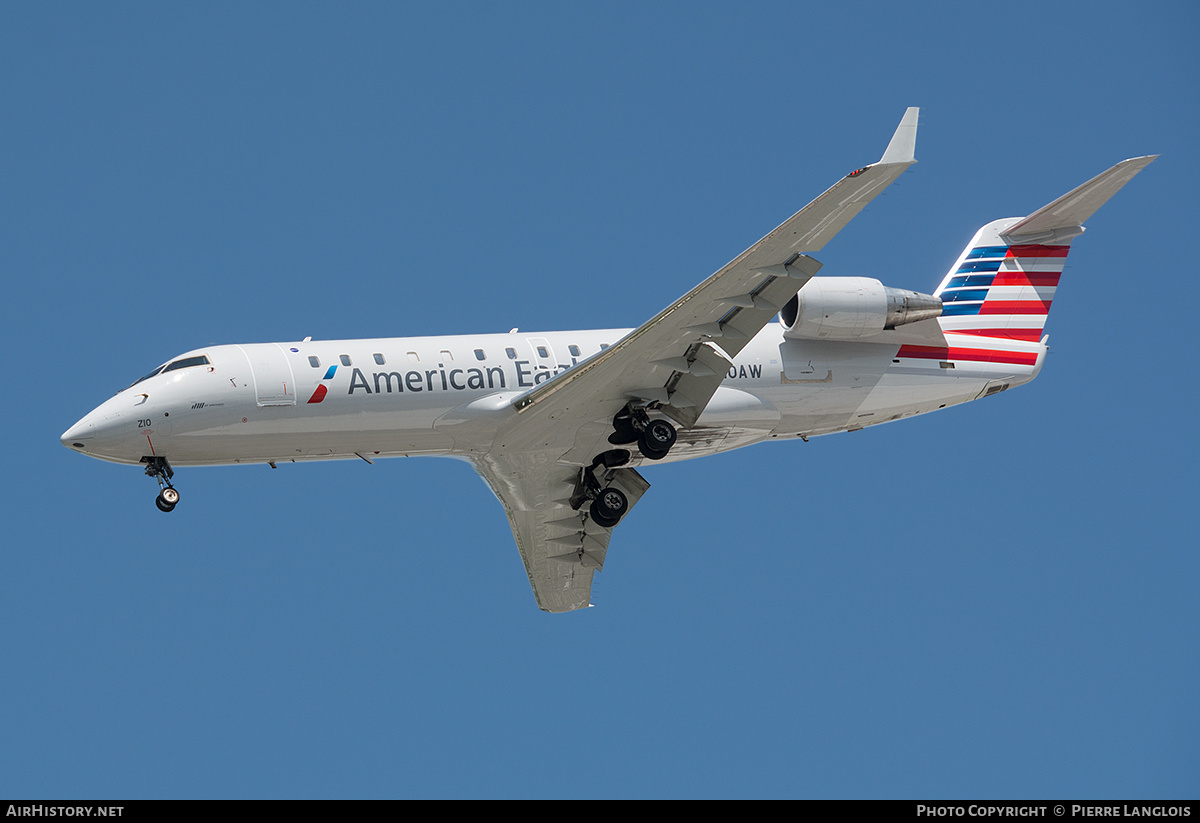 Aircraft Photo of N410AW | Bombardier CRJ-200LR (CL-600-2B19) | American Eagle | AirHistory.net #589491