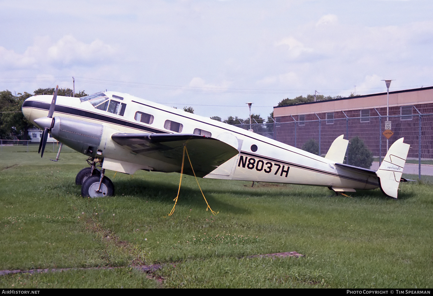 Aircraft Photo of N8037H | Beech C18S | AirHistory.net #589508