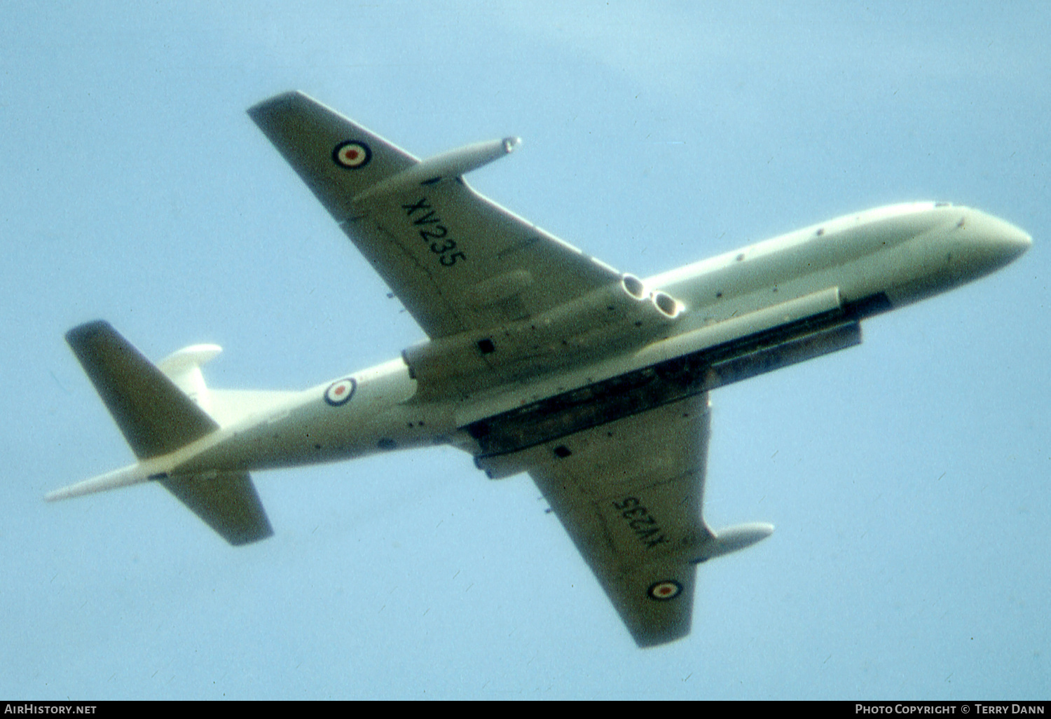 Aircraft Photo of XV235 | Hawker Siddeley Nimrod MR1 | UK - Air Force | AirHistory.net #589549