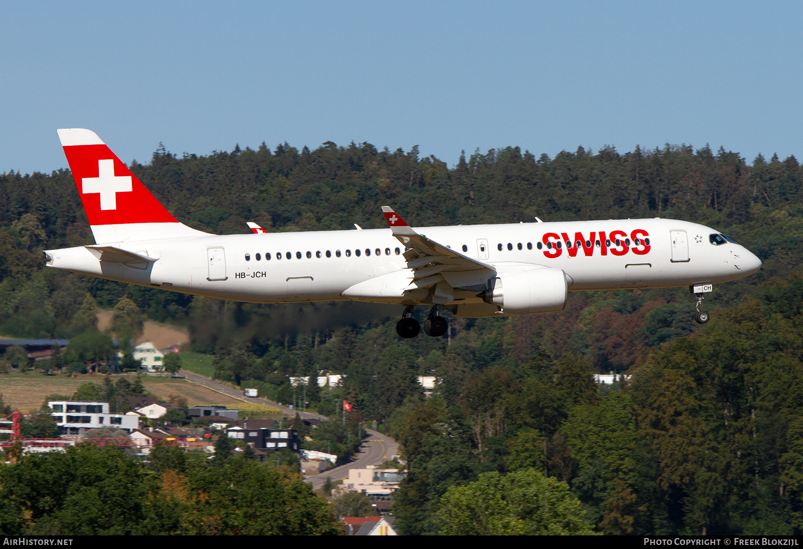 Aircraft Photo of HB-JCH | Bombardier CSeries CS300 (BD-500-1A11) | Swiss International Air Lines | AirHistory.net #589573