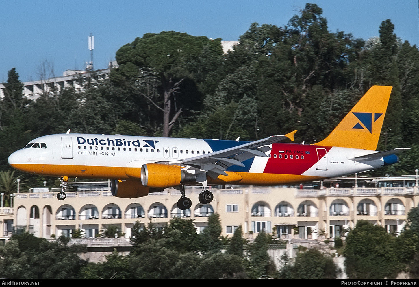 Aircraft Photo of PH-BMC | Airbus A320-214 | DutchBird | AirHistory.net #589595