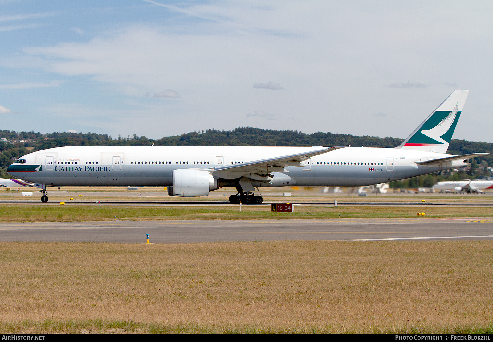 Aircraft Photo of B-KQM | Boeing 777-367/ER | Cathay Pacific Airways | AirHistory.net #589685