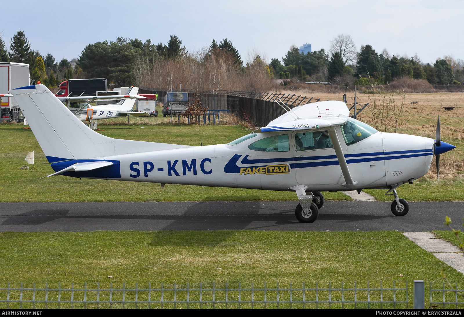 Aircraft Photo of SP-KMC | Cessna 182Q Skylane | AirHistory.net #589708