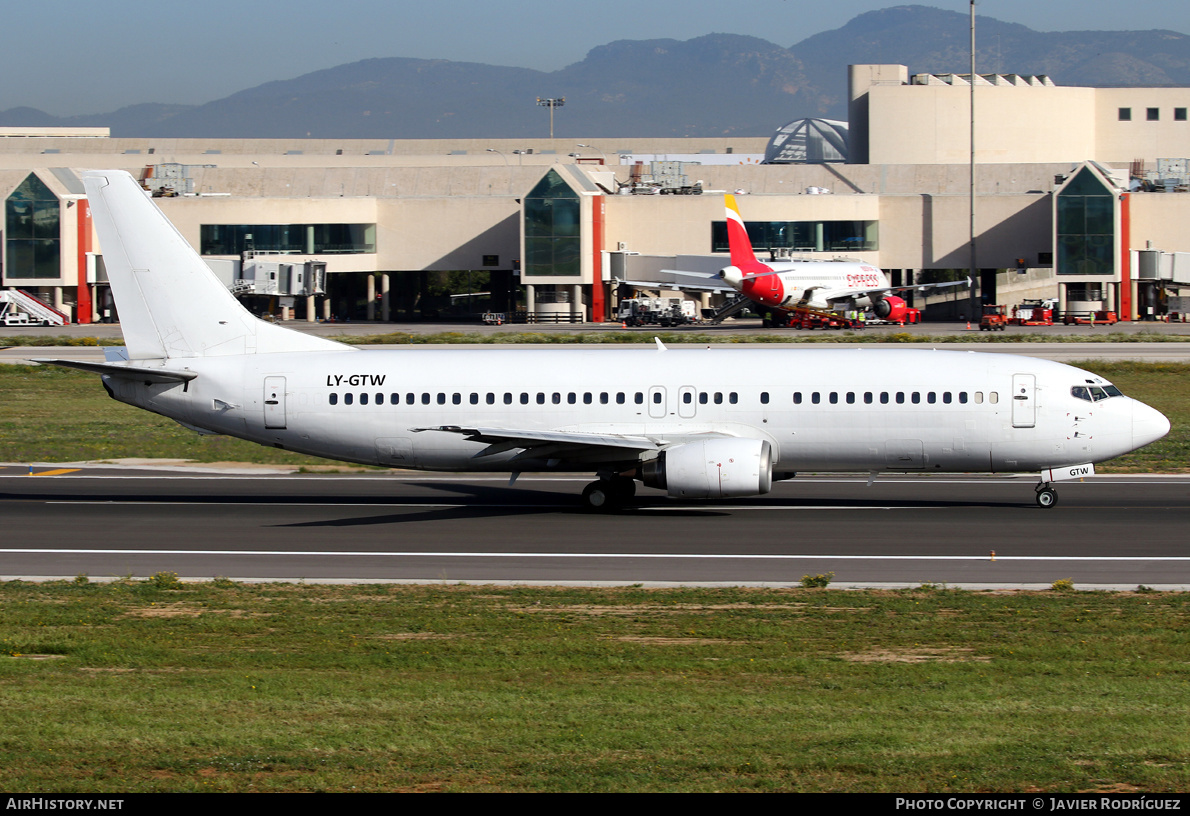 Aircraft Photo of LY-GTW | Boeing 737-4Q8 | AirHistory.net #589793