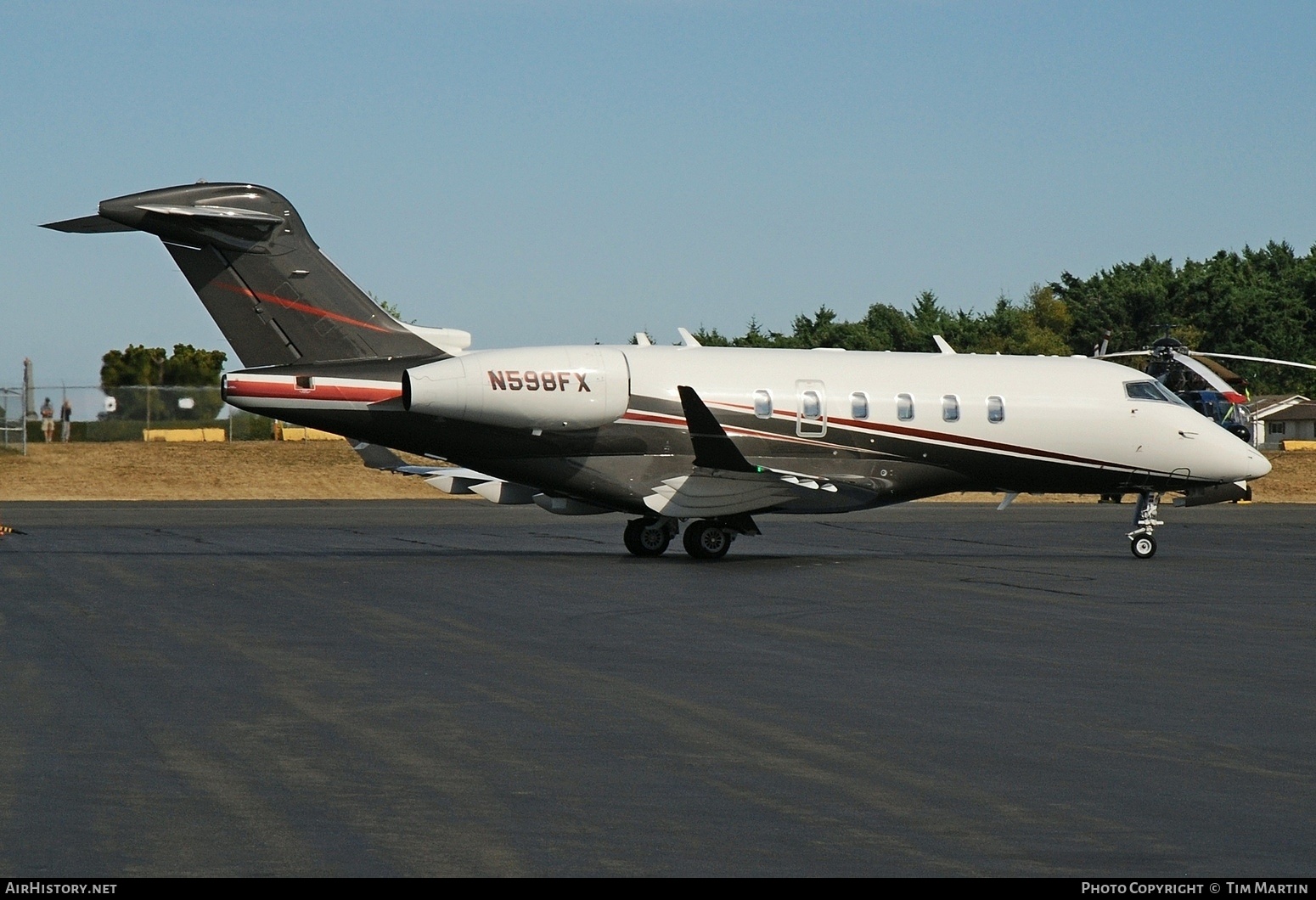 Aircraft Photo of N598FX | Bombardier Challenger 350 (BD-100-1A10) | AirHistory.net #589876