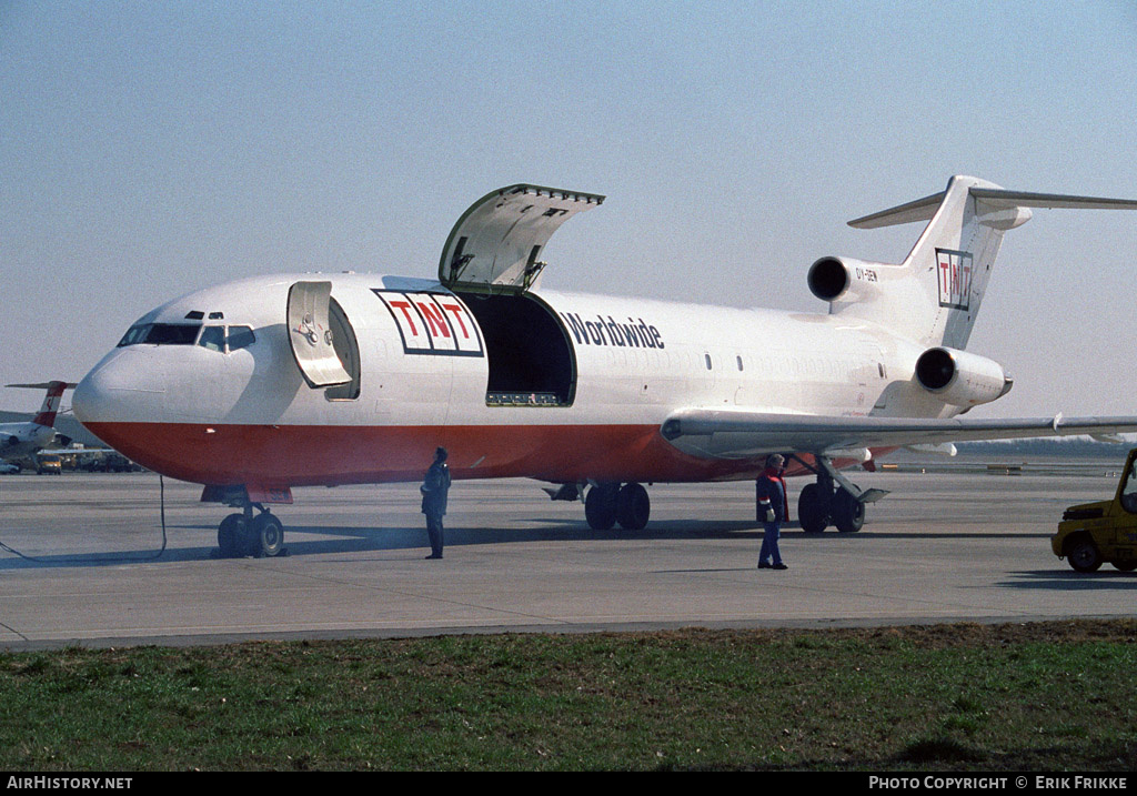 Aircraft Photo of OY-SEW | Boeing 727-287/Adv(F) | TNT Express | AirHistory.net #589882