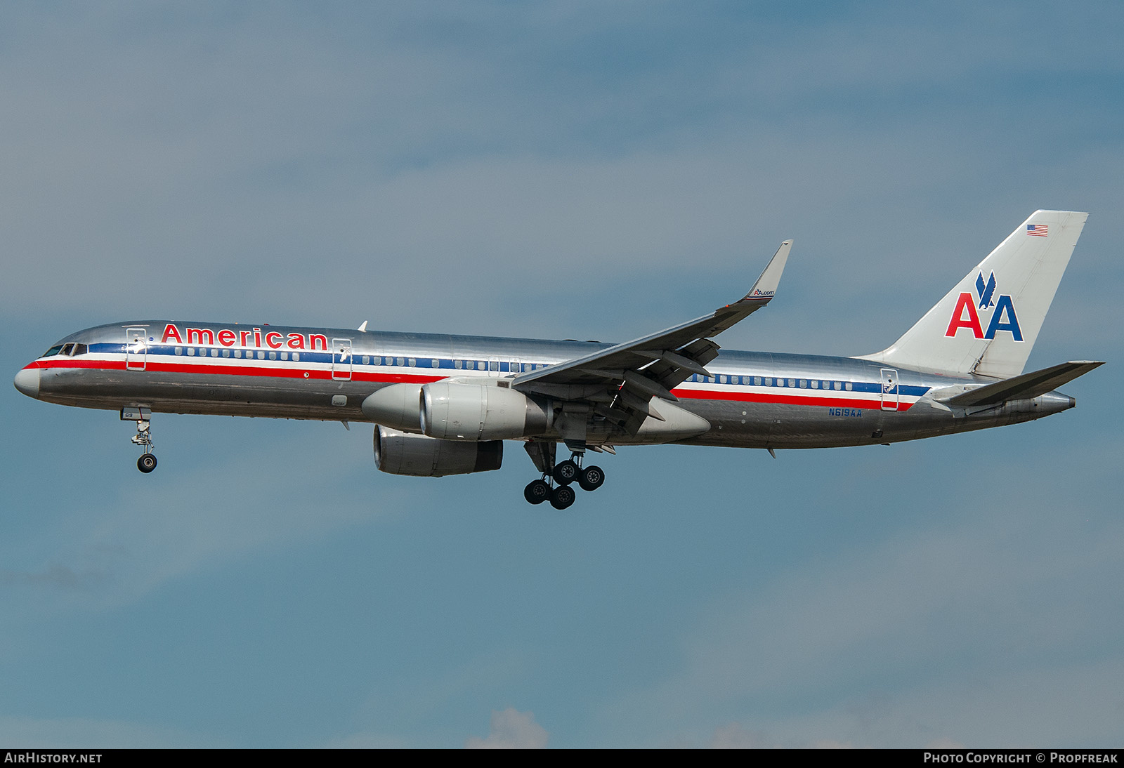 Aircraft Photo of N619AA | Boeing 757-223 | American Airlines | AirHistory.net #589919