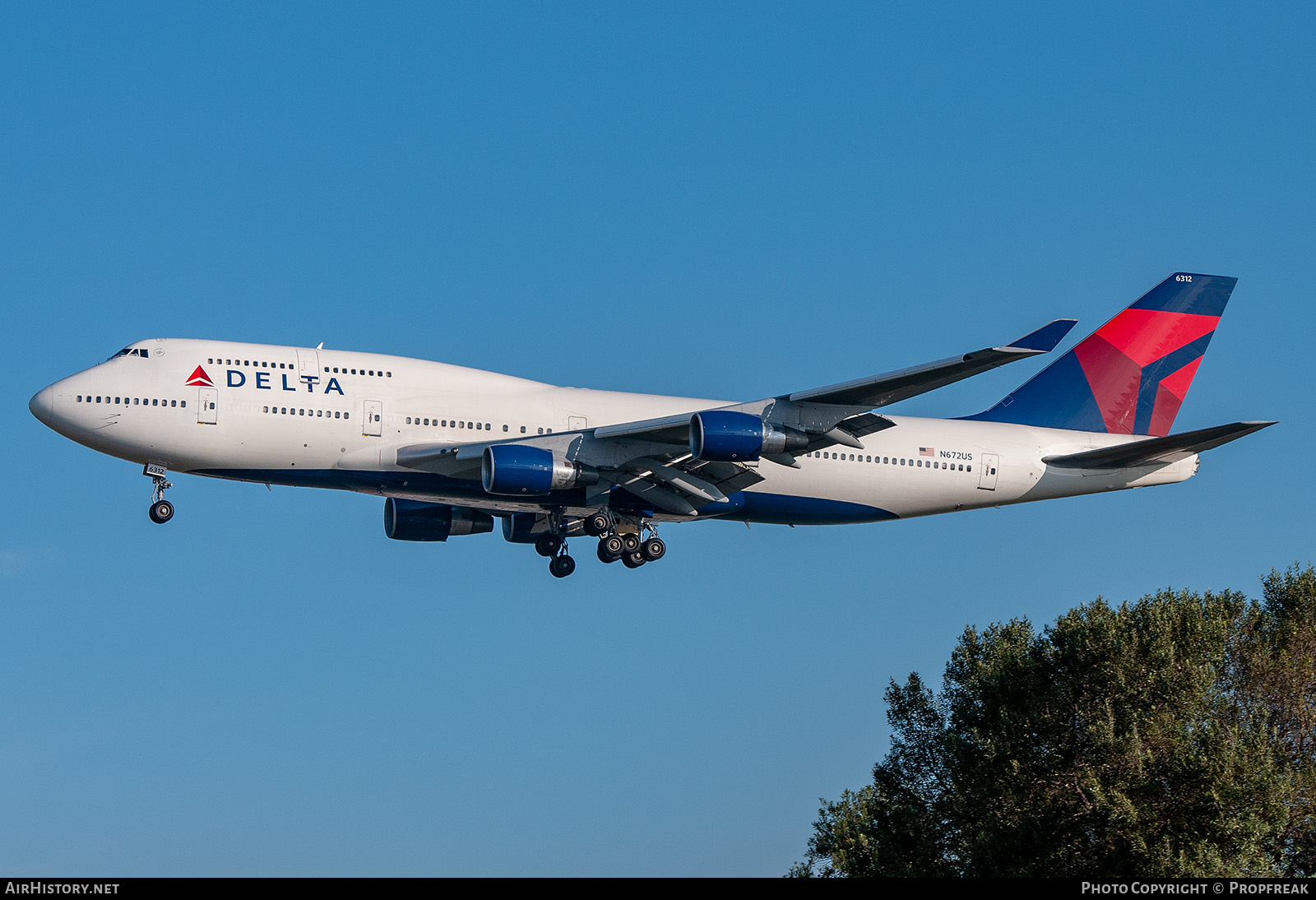 Aircraft Photo of N672US | Boeing 747-451 | Delta Air Lines | AirHistory.net #589926