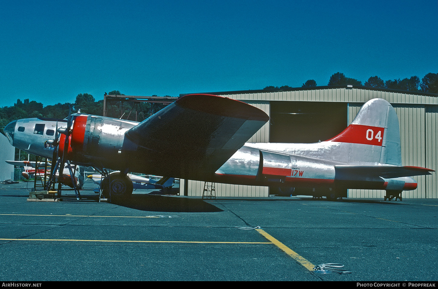 Aircraft Photo of N17W | Boeing B-17F Flying Fortress | Globe Air | AirHistory.net #589933