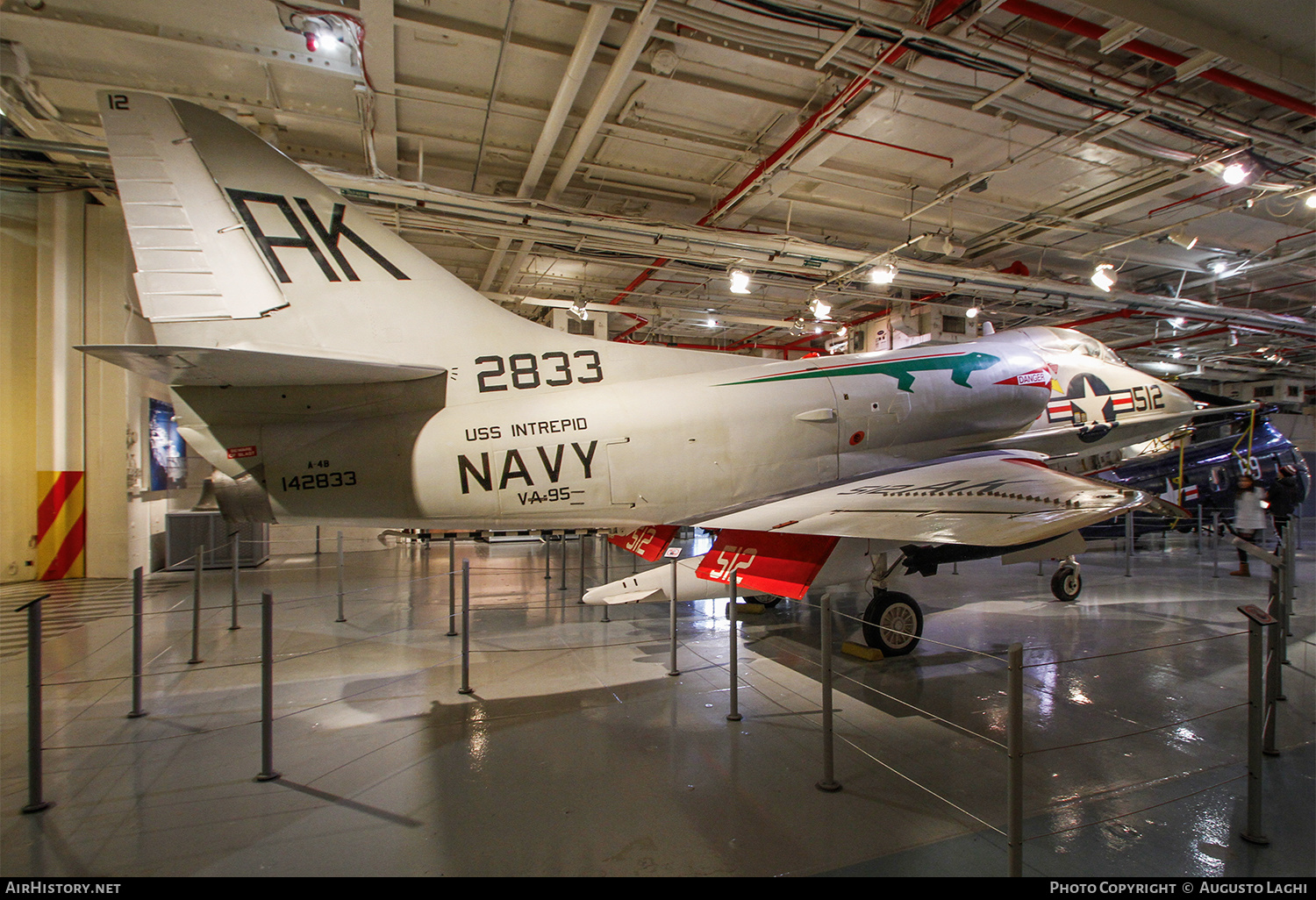 Aircraft Photo of 142833 | Douglas A-4B Skyhawk (A4D-2) | USA - Navy | AirHistory.net #590017