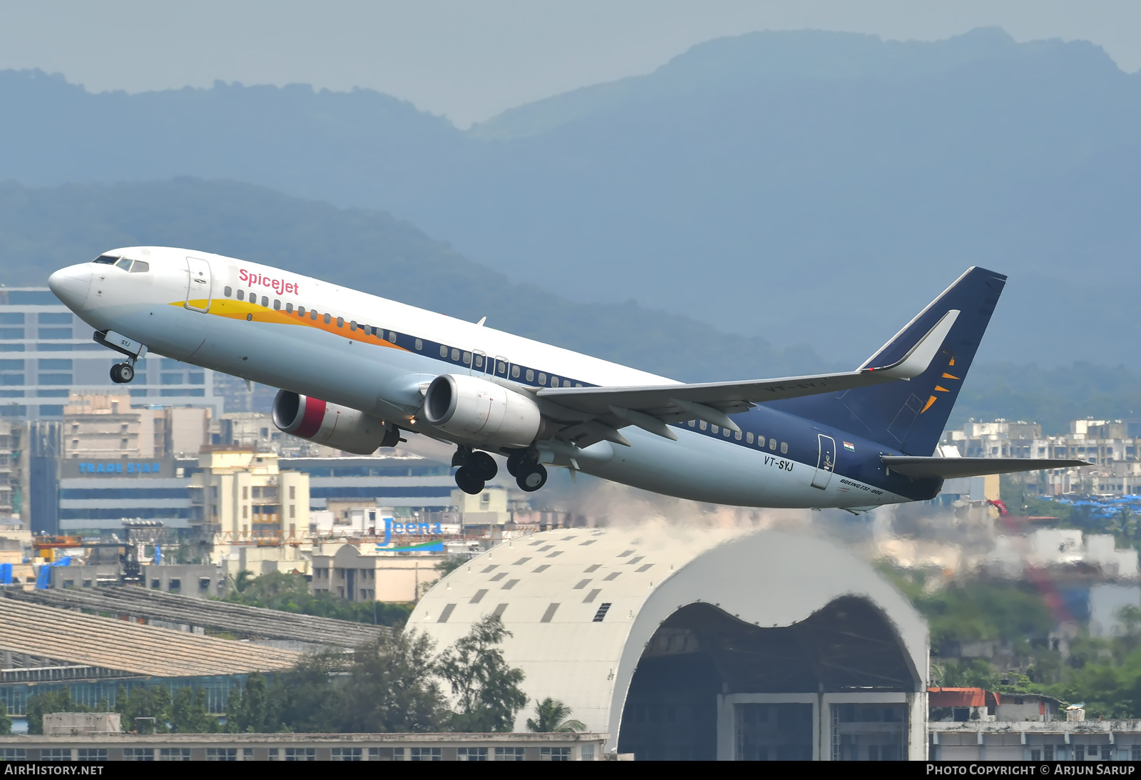 Aircraft Photo of VT-SYJ | Boeing 737-8AS | SpiceJet | AirHistory.net #590032