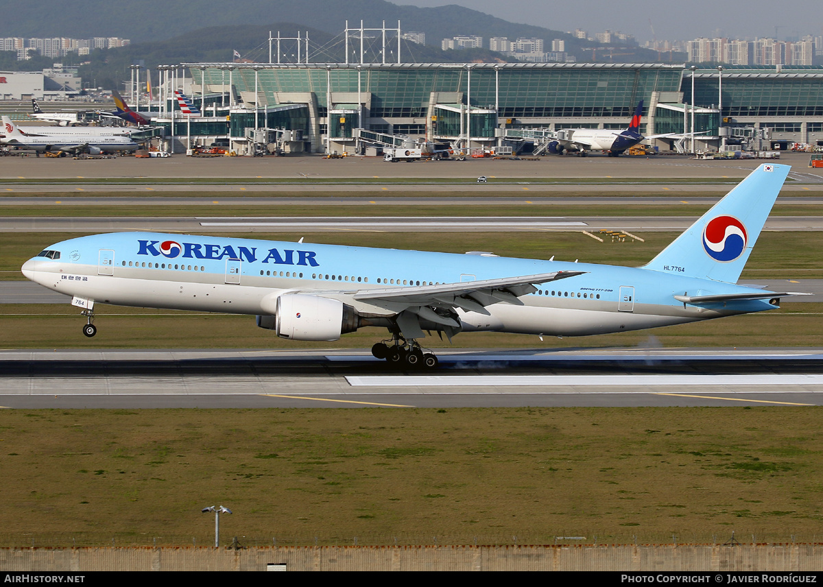 Aircraft Photo of HL7764 | Boeing 777-2B5/ER | Korean Air | AirHistory.net #590095