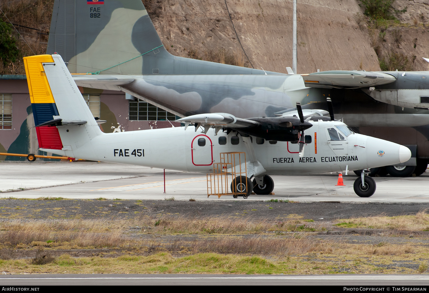 Aircraft Photo of FAE-451 | De Havilland Canada DHC-6-300 Twin Otter | Ecuador - Air Force | AirHistory.net #590205