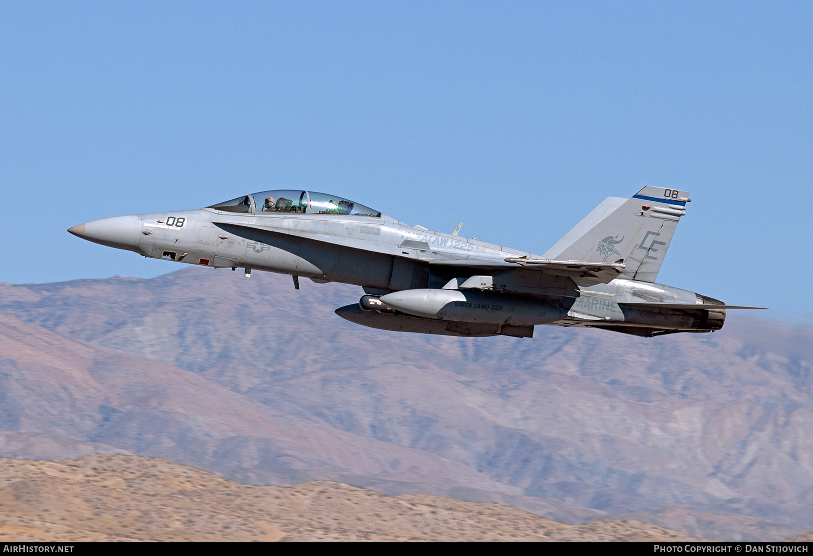 Aircraft Photo of 164898 | McDonnell Douglas F/A-18D Hornet | USA - Marines | AirHistory.net #590276