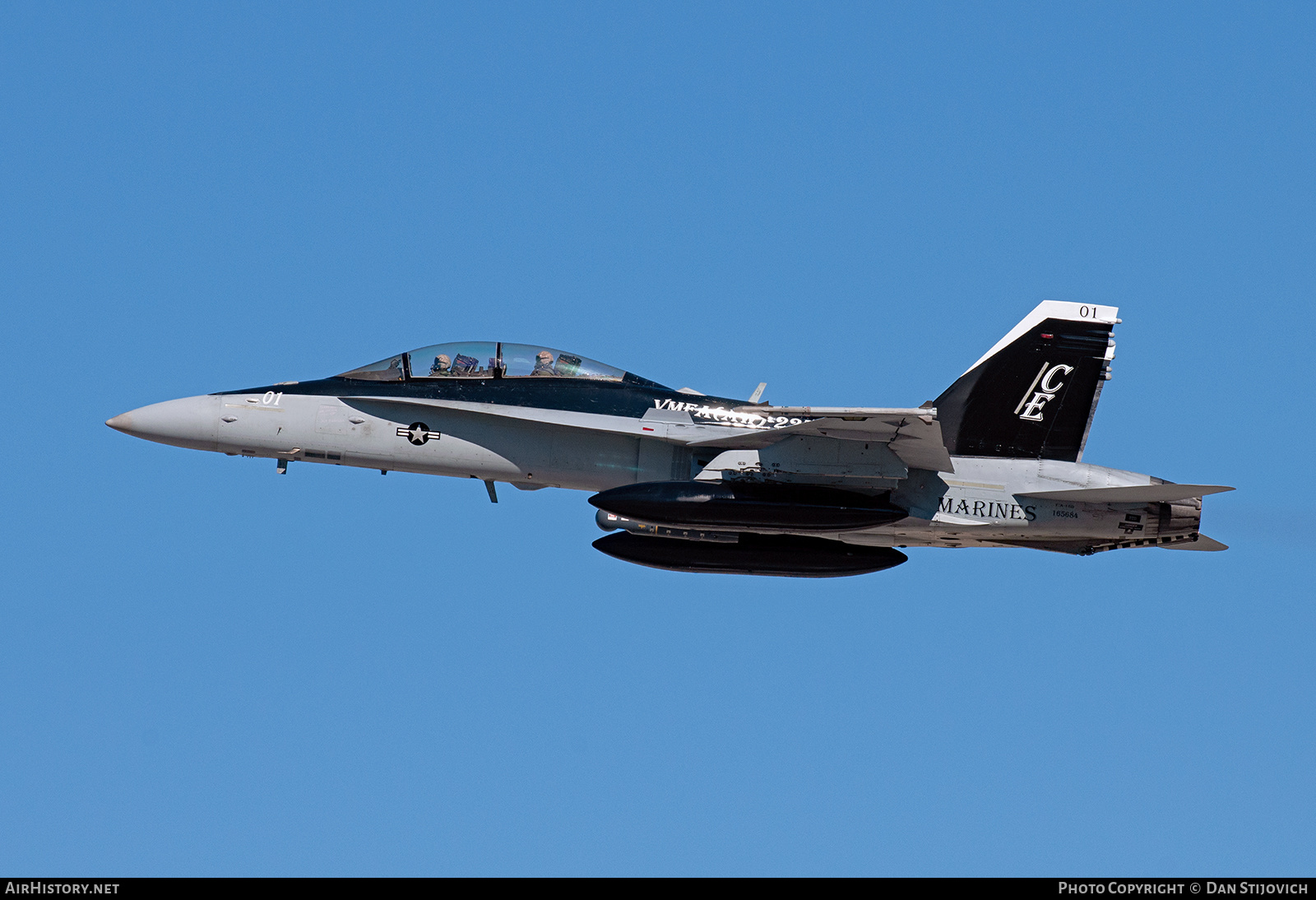 Aircraft Photo of 165684 | McDonnell Douglas F/A-18D Hornet | USA - Marines | AirHistory.net #590281