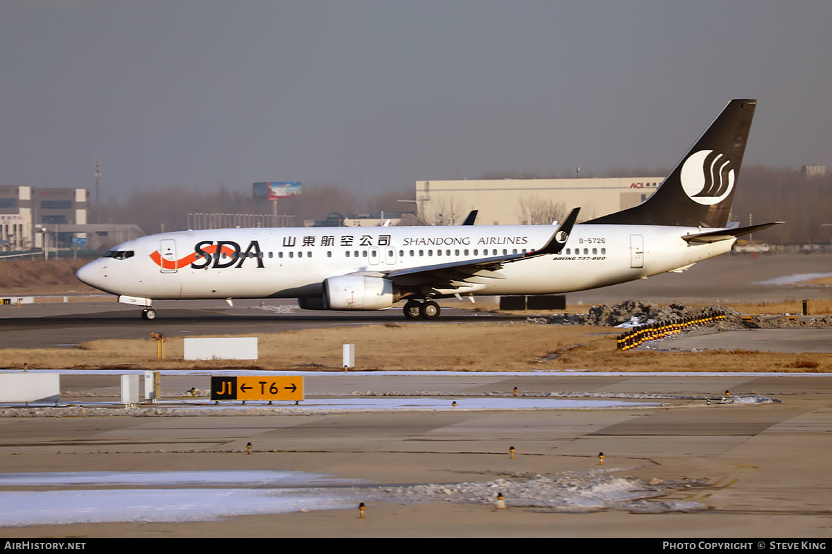 Aircraft Photo of B-5726 | Boeing 737-85N | Shandong Airlines - SDA | AirHistory.net #590449