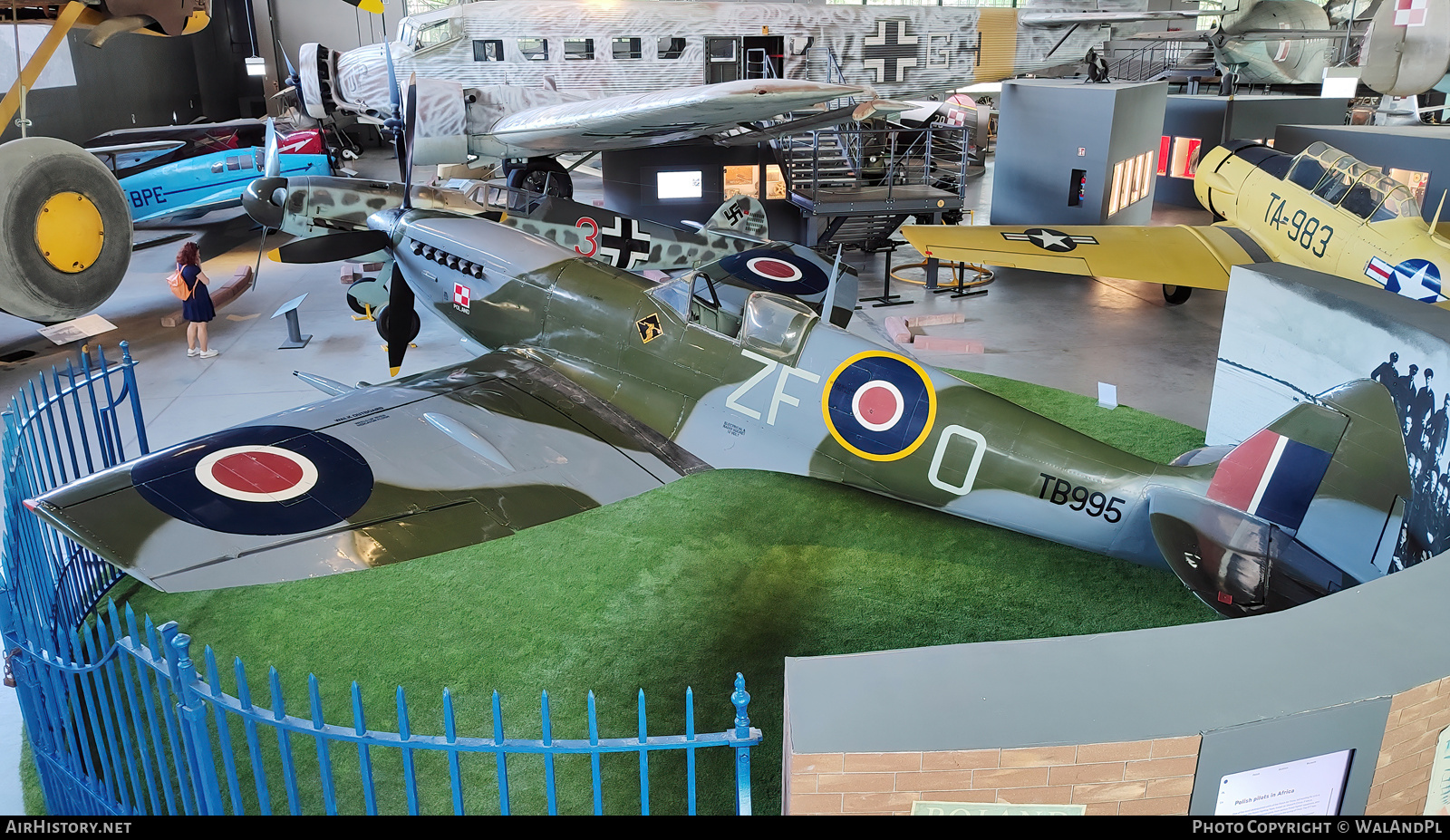 Aircraft Photo of TB995 | Supermarine 361 Spitfire LF16E | UK - Air Force | AirHistory.net #590606