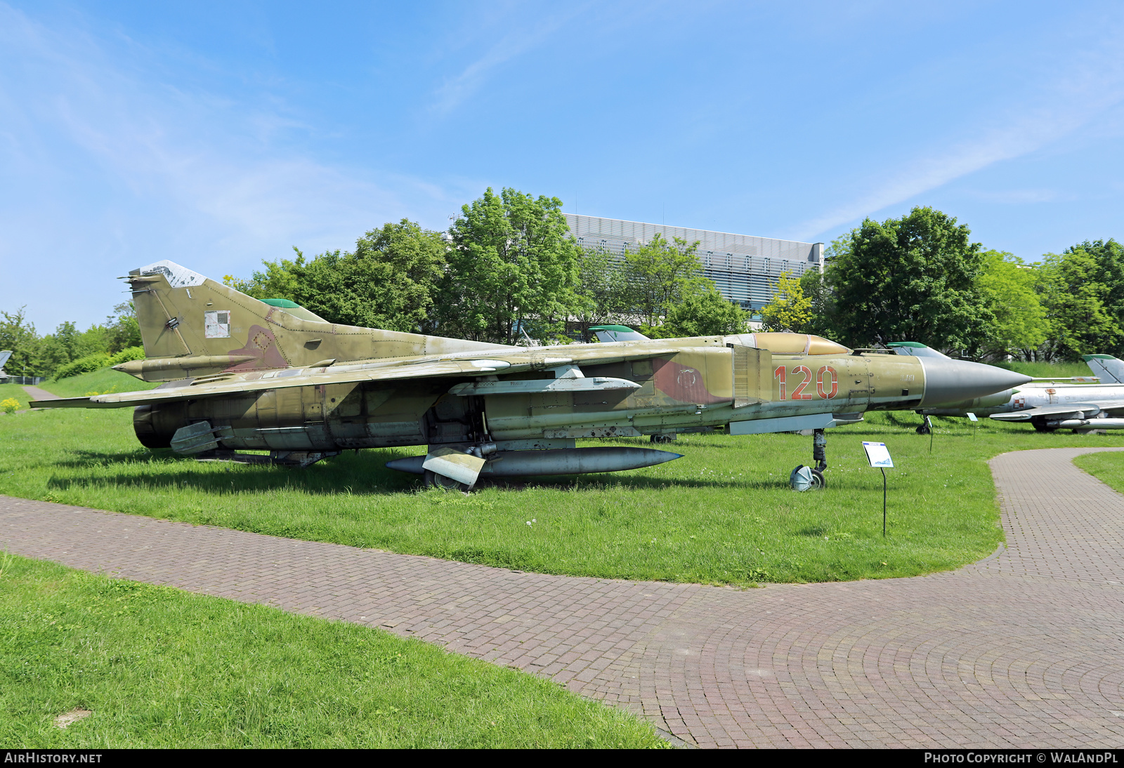 Aircraft Photo of 120 | Mikoyan-Gurevich MiG-23MF | Poland - Air Force | AirHistory.net #590731