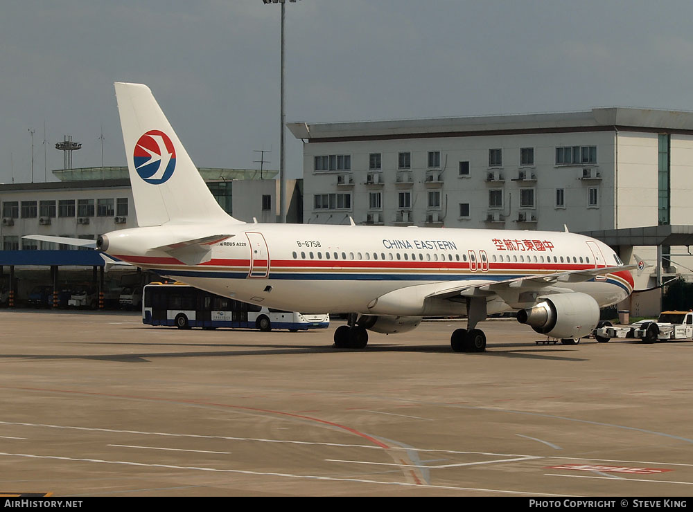 Aircraft Photo of B-6758 | Airbus A320-214 | China Eastern Airlines | AirHistory.net #590748