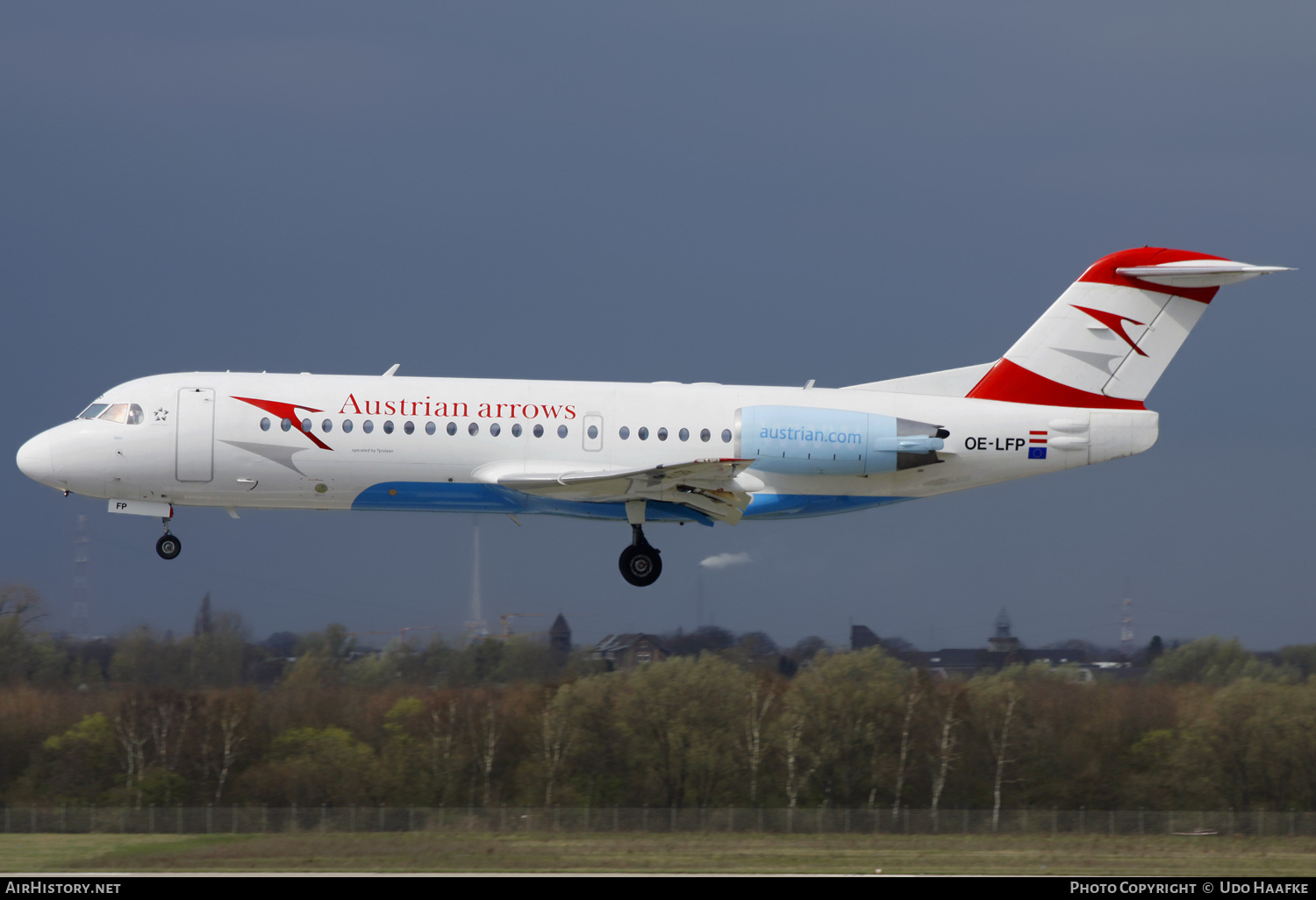 Aircraft Photo of OE-LFP | Fokker 70 (F28-0070) | Austrian Arrows | AirHistory.net #590856