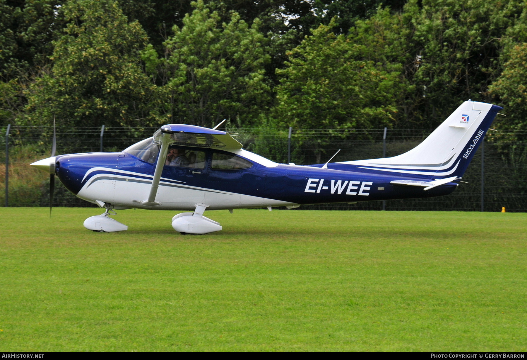 Aircraft Photo of EI-WEE | Cessna 182T Skylane | AirHistory.net #590864