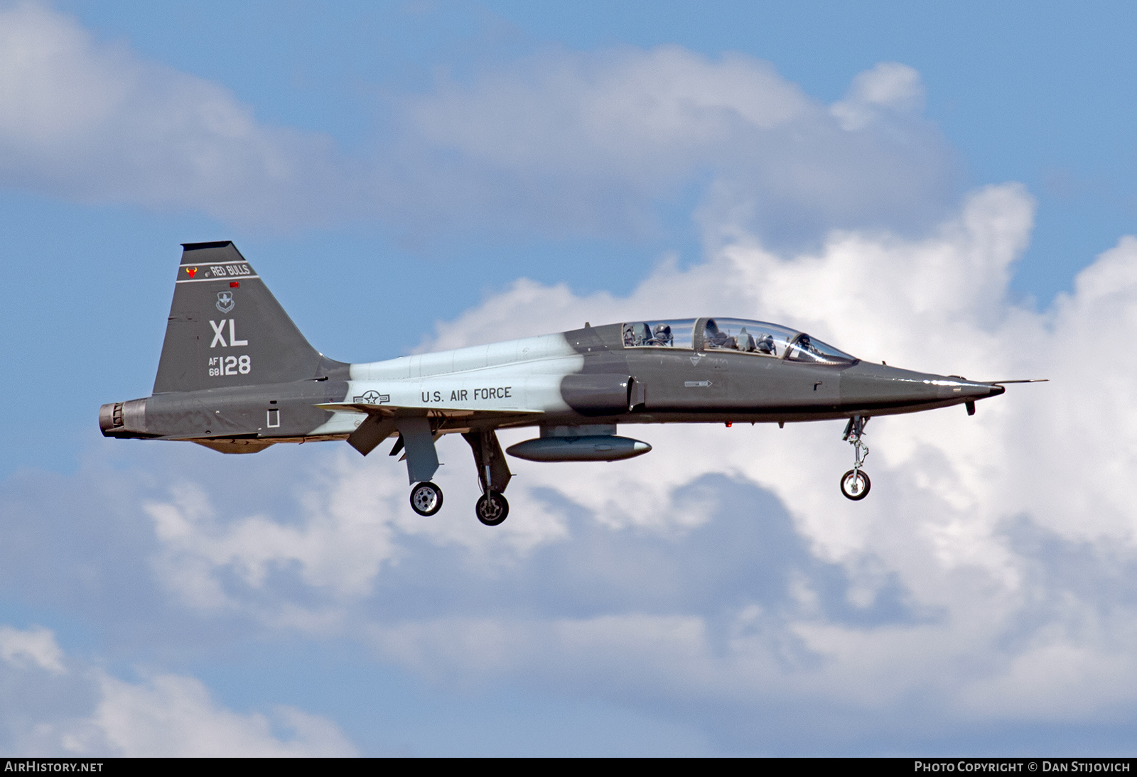 Aircraft Photo of 68-8128 / AF68-128 | Northrop T-38C Talon | USA - Air Force | AirHistory.net #590878