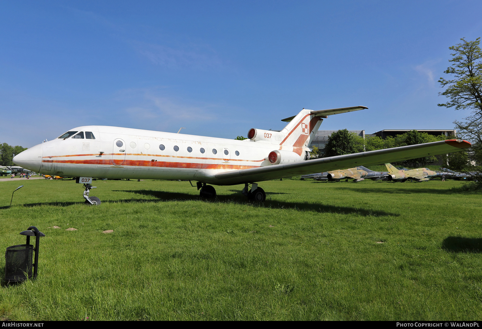 Aircraft Photo of 037 | Yakovlev Yak-40 | Poland - Air Force | AirHistory.net #590939