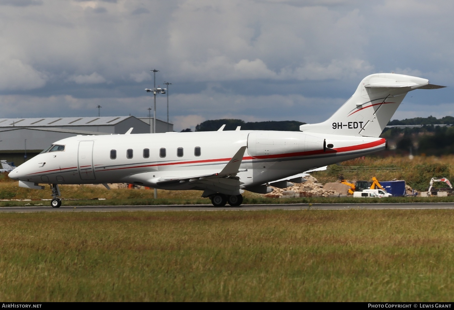 Aircraft Photo of 9H-EDT | Bombardier Challenger 350 (BD-100-1A10) | AirHistory.net #590998