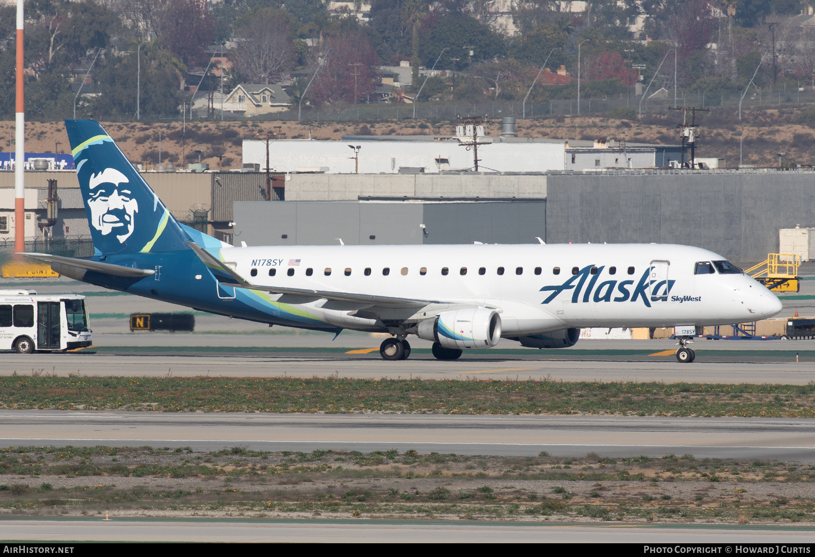 Aircraft Photo of N178SY | Embraer 175LR (ERJ-170-200LR) | Alaska Airlines | AirHistory.net #591080