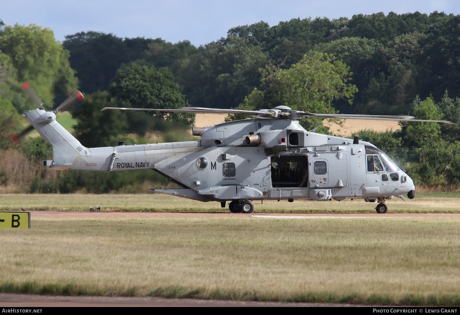 Aircraft Photo of ZJ128 | EHI EH101-411 Merlin HC4 | UK - Navy | AirHistory.net #591103