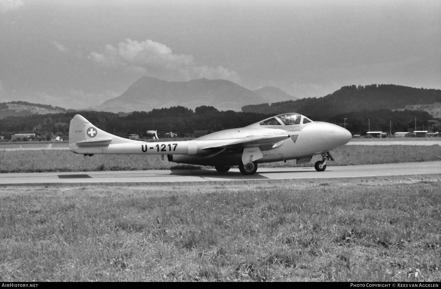 Aircraft Photo of U-1217 | De Havilland D.H. 115 Vampire T55 | Switzerland - Air Force | AirHistory.net #591140