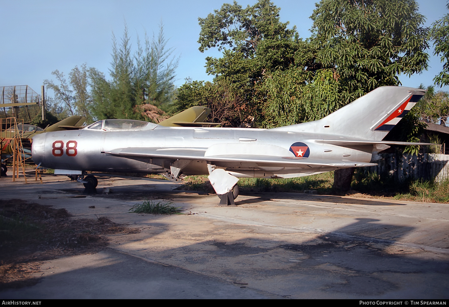 Aircraft Photo of 88 | Mikoyan-Gurevich MiG-19P | Cuba - Air Force | AirHistory.net #591319